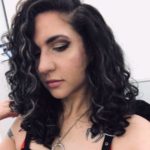 Meet your Posher, Elisa